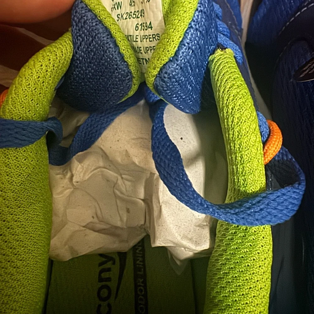 NWT Saucony Blue and Green Running Shoes